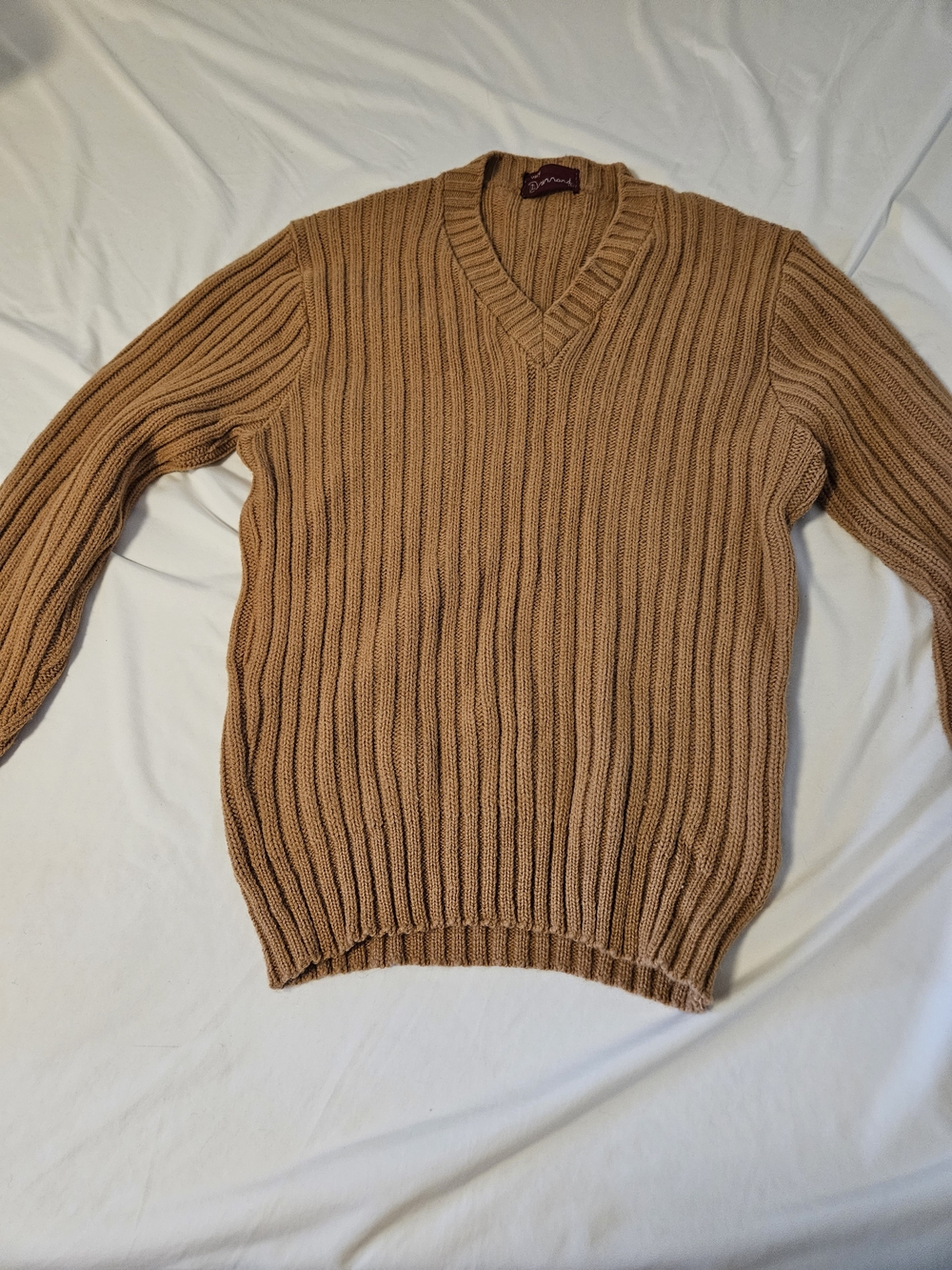 Vintage Men's V-Neck Ribbed Sweater in Camel Brown